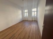 Gemütliche 1 Zimmer Wohnung mit Einbauküche im 3. Stock