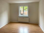 Gemütliche 2 Zimmer Wohnung mit Loggia und Einbauküche...