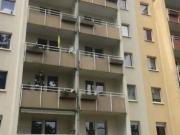 Gemütliche 3 Zimmer mit Laminat, EBK, Balkon und Dusche...