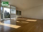 Gemütliche 3 Zimmer Wohnung mit Freifläche! Stellplatz...