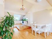 Gemütliche Dachgeschoss Wohnung | Veranda | Grünlage |...
