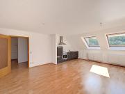 Gemütliche Dachgeschosswohnung in bester Lage mit EBK ab...