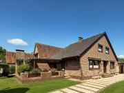 Gemütliches Einfamilienhaus mit Carport in Heide