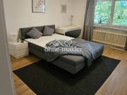 Zentral gelegenes, gemütliches Zimmer in Frauen WG