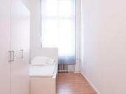 Gemütliches Zimmer in Wohnung mit 6 Schlafzimmern in...