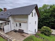 Gemütliches Zwei Familienhaus mit großem Garten!