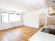 Generalsanierte 2,5 Zimmer Neubauwohnung in zentraler Lage