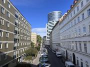 GENERALSANIERTE 2 ZIMMER WOHNUNG IN BESTLAGE DES 2....