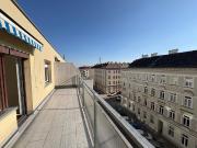 Generalsanierte 2 Zimmer Wohnung mit großer Loggia