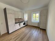 Generalsanierte 3 Zimmer Wohnung mit neuer Küche in...