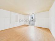 Generous 3.5 room apartment with balcony in a quiet...