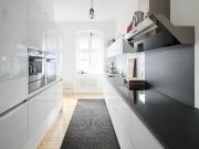 Generous modern Apartment with 3 bedrooms and terrace on...