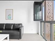 Generously sized 3 BED apartment, * fully furnished