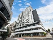 Genuine 1 bedroom Apartment with balcony