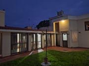 GEO VENDE casa alta categoría en Las Perdices, 3 dor...