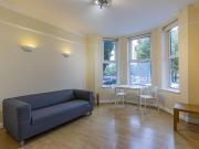 George Court, Roath CF24, 2 bed flat to rent, £1,200 pcm...