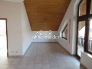 Gepflegte 2,5 Zimmer DG Wohnung mit Balkon und EBK in...