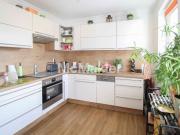 Gepflegte 3 Zi. Maisonette mit Balkon, Fahrstuhl und TG...