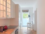 Gepflegte Altbauwohnung mit 2 Zimmern in zentraler Lage