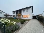 Gepflegte DHH mit schicker Einliegerwohnung in Bestlage