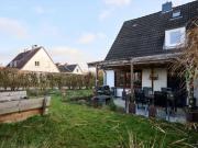 Gepflegte Doppelhaushälfte mit großem Garten, Potenzial...