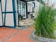 Gepflegte Doppelhaushälfte mit Wintergarten