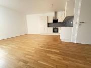 Gepflegte Gartenwohnung mit zwei Zimmern und Außenfläche