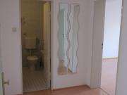 Gepflegte, helle 2 Zi. Whg. mit Balkon und EBK ab...