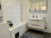 gepflegte, helle 3 Zimmer Wohnung mit Loggia