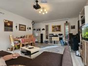 Gepflegte, helle Wohnung mit viel Platz