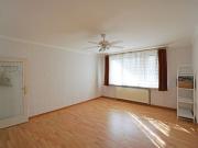 Super Lage gleich neben dem Auhofcenter! 2 Zimmer Wohnung