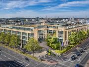 Gepflegtes Bürohaus mit Kantine