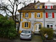 Gepflegtes Eck Einfamilienhaus mit grossem Garten