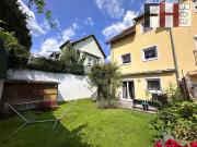 Gepflegtes Eckreihenhaus mit Eigengarten und 2 PKW...