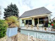 Gepflegtes Einfamilienhaus mit Terrasse und Garage in...