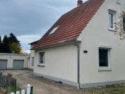 Gepflegtes Haus mit großem Garten und Einliegerwohnung