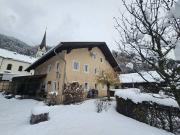 Gepflegtes Landhaus mit insgesamt 5 Wohnungen