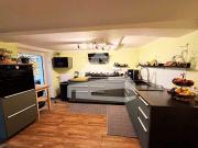 Gepflegtes Mehrfamilienhaus mit 4 Wohneinheiten sowie...