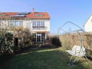 Gepflegtes Reihenendhaus mit Garten, Stellplatz und...