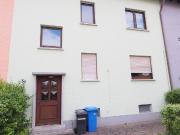 Gepflegtes Reihenmittelhaus mit Garten und Garage...