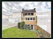 Gepflegtes, verklinkertes Reihenhaus mit großzügiger...