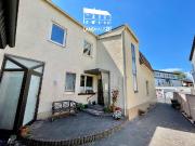 Gepflegtes, vermietetes Zweifamilienhaus •...