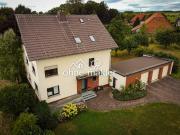 Gepflegtes Zweifamilienhaus mit hochwertiger Ausstattung...