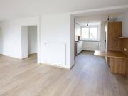 GERALSANIERTE DACHGESCHOSSWOHNUNG MIT SCHNEEBERGBLICK –...