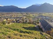 GERÄUMIG IN SONNIGER LAGE MIT AUSSICHT