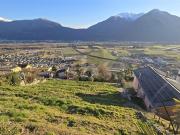 GERÄUMIG IN SONNIGER LAGE MIT AUSSICHT