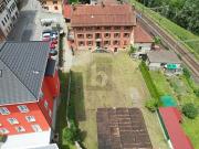 GERÄUMIG MIT GROSSEM GARTEN, DER RESTAURIERT WERDEN SOLL