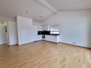 GERÄUMIGE 2,5 ZIMMER ATTIKAWOHNUNG FÜR YIELD