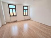 Geräumige 2 Raum DG Whg. mit sonnigem Balkon in...