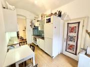 Geräumige 3 Zimmer Altbauwohnung mit hofseitigem Balkon...